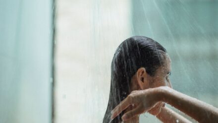 하수구막힘 부산시 해운대구, 샤워 후 냄새가 심해져도 물은 내려가는데도 방치하면 생기는 재막힘 패턴